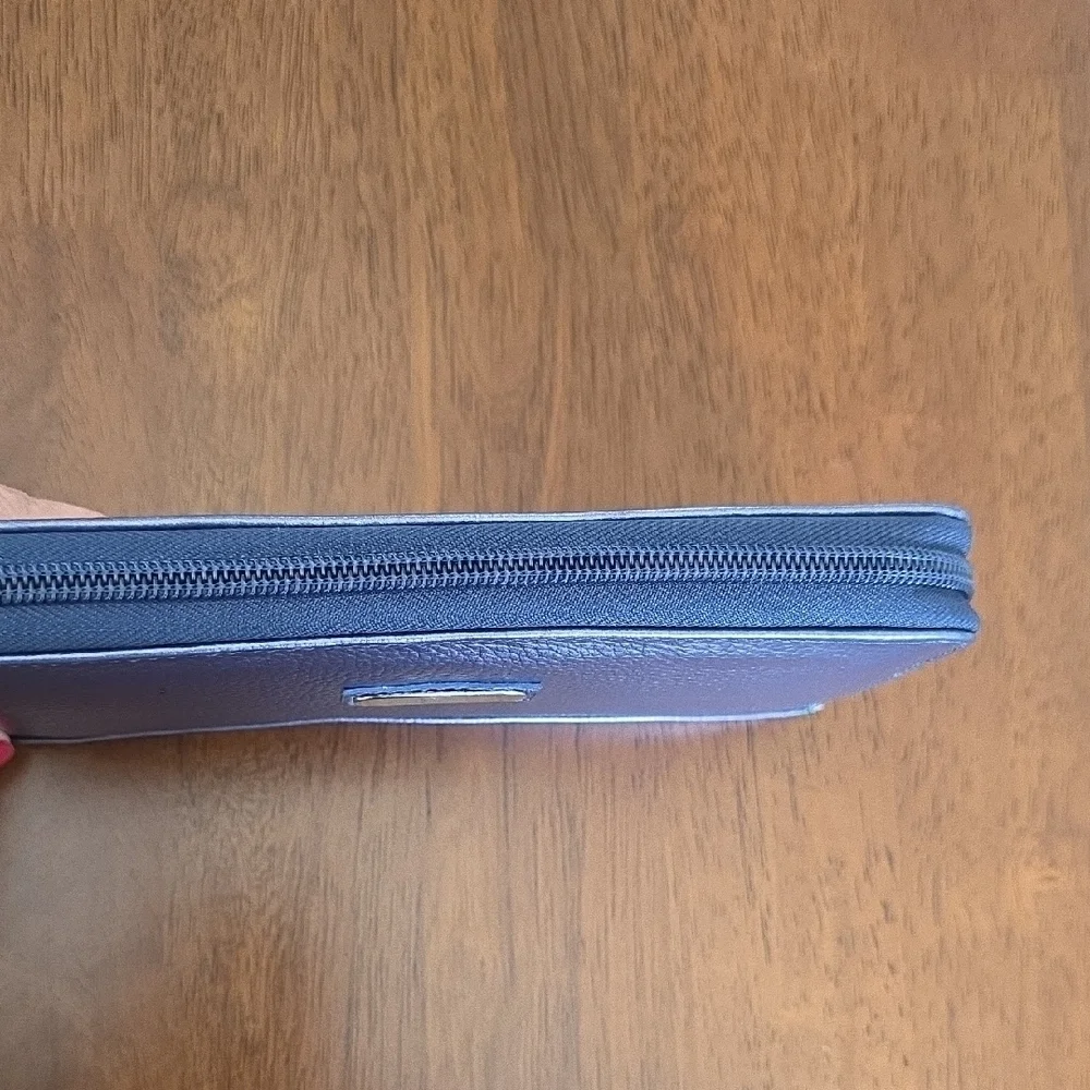 NWT Two Pretty Periwinkle Blue Leather Zip Around Wallet Handcrafted NWT